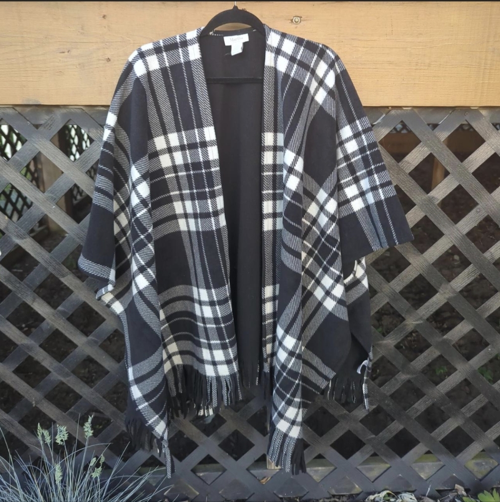 Black and White Plaid Shawl
